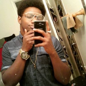 Meet your Posher, Elijah